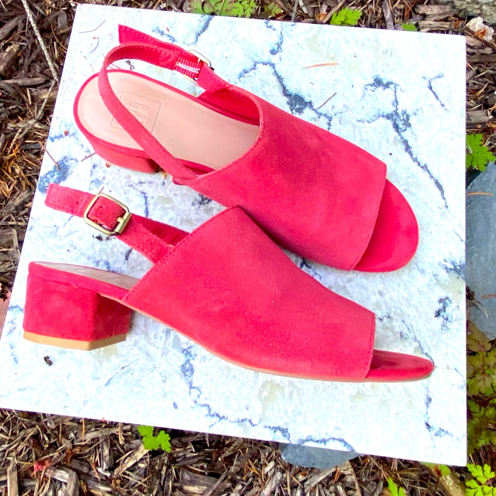 Gap blush pink sandal